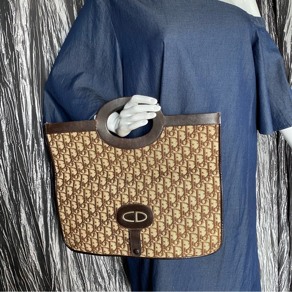 Carrie Bradshaw Iconic Dior‎ Clutch - Picture 15 of 16